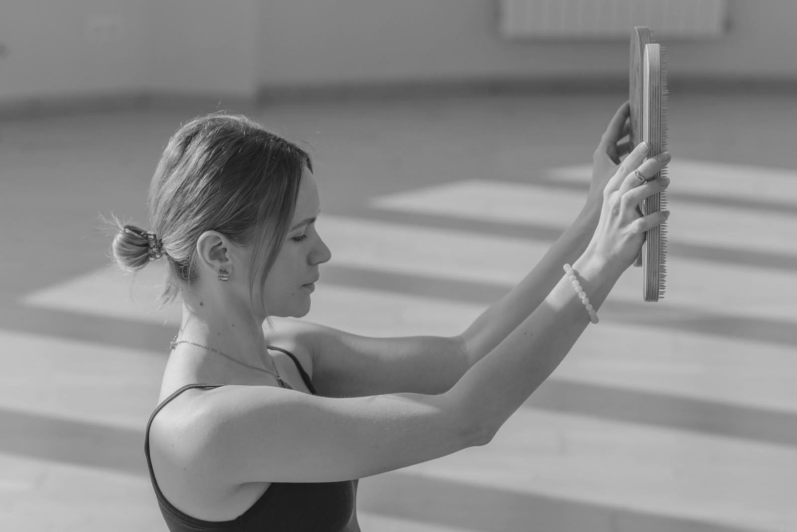 Заняття з рухової терапії в групі, фокус на усвідомленні тіла